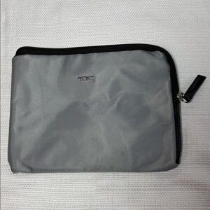 TUMI for Delta Cosmetic‎ or Travel Bag